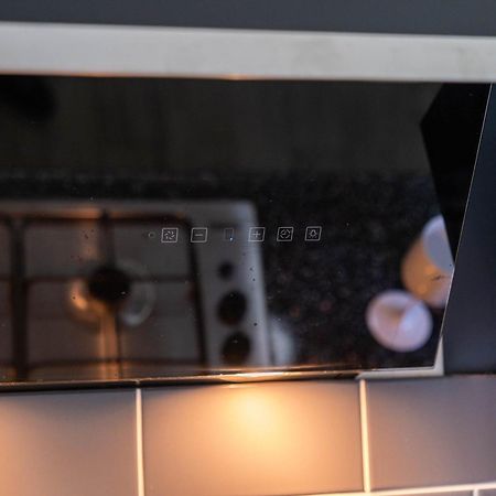 ברמינגהאם Five Bedroom Townhouse - Near City Centre - Edgbaston - On Street Parking - Wifi - Netflix - 974P מראה חיצוני תמונה